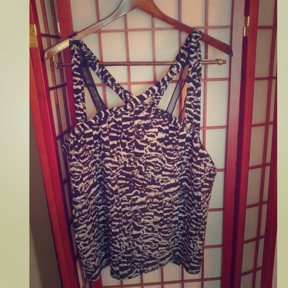 Fabletics Liza Tank - Picture 3 of 4